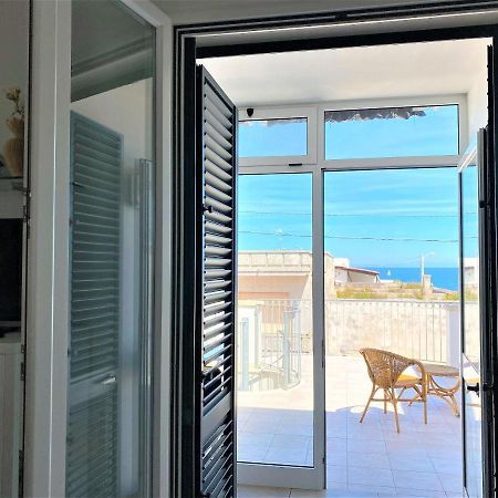 Attico Maestrale Villa Torre dell'Orso Luaran gambar