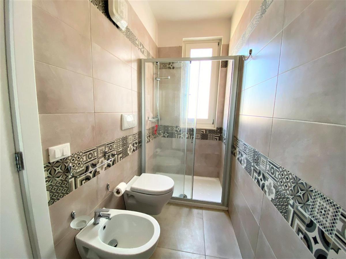 Attico Maestrale Villa Torre dell'Orso Luaran gambar