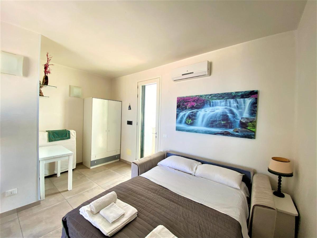 Attico Maestrale Villa Torre dell'Orso Luaran gambar
