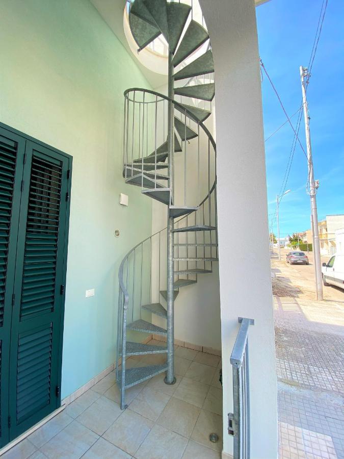 Attico Maestrale Villa Torre dell'Orso Luaran gambar